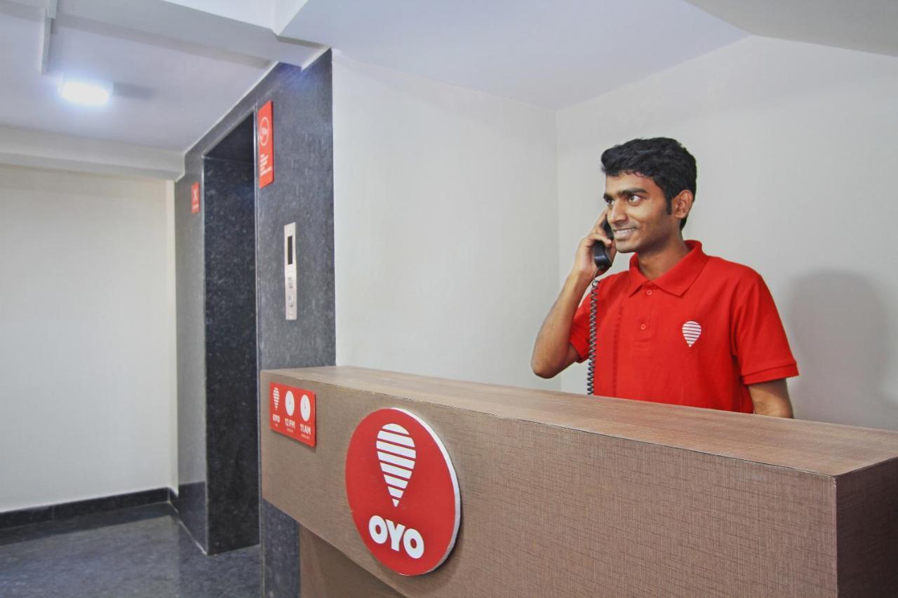 Vaccinated Staff - Oyo 10379 Hotel Varcity Sapphire Bangalore Exterior foto